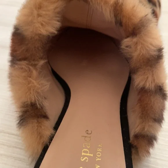 LIKE NEW.  Kate Spade Leopard faux fur slide/mule with black bow detail - Picture 8 of 8